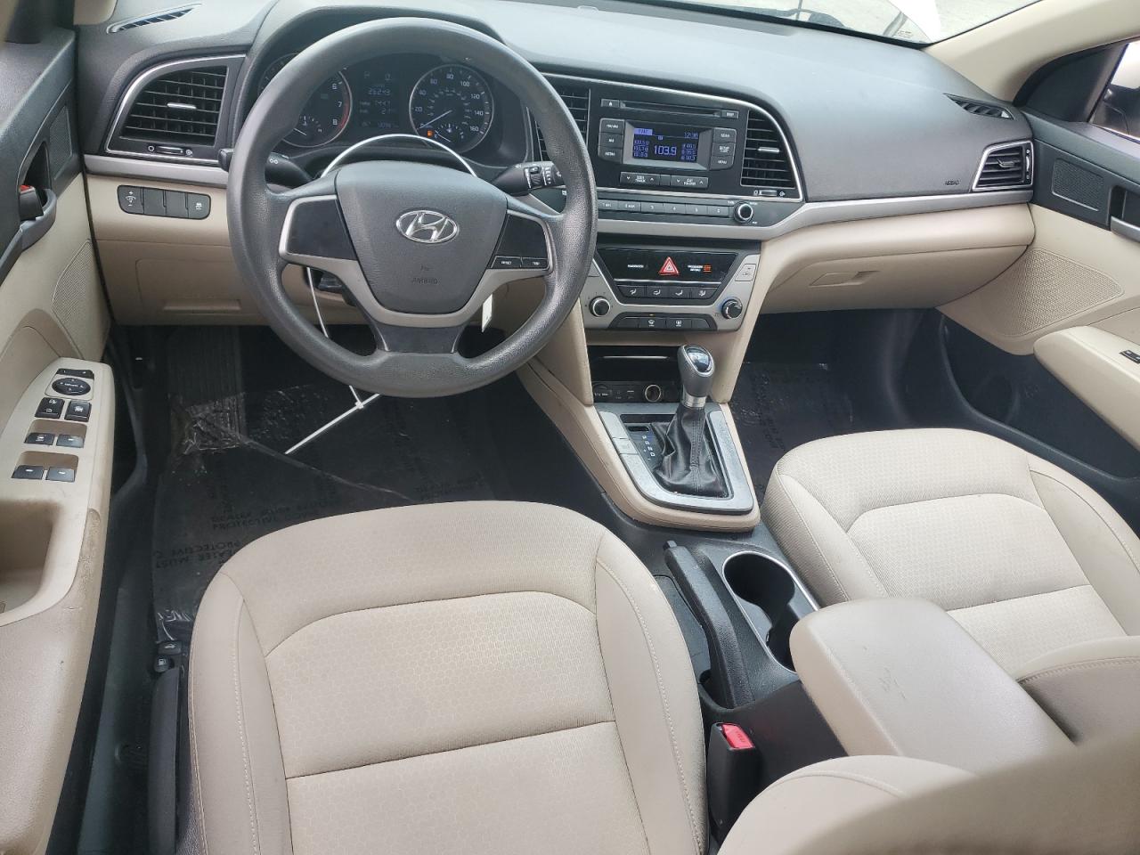 KMHD74LF7HU126425 2017 Hyundai Elantra Se