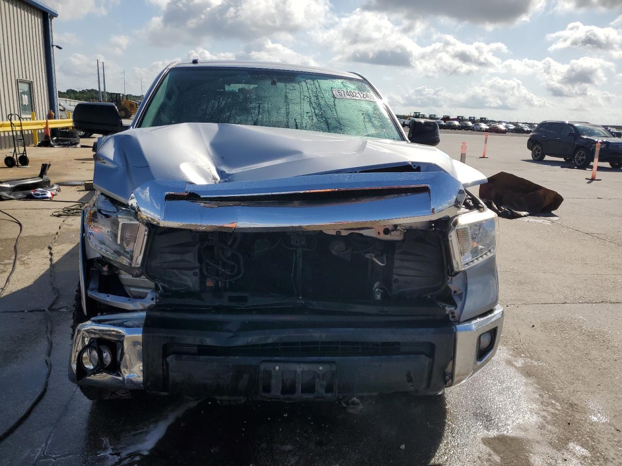 5TFDW5F15HX627082 2017 Toyota Tundra Crewmax Sr5