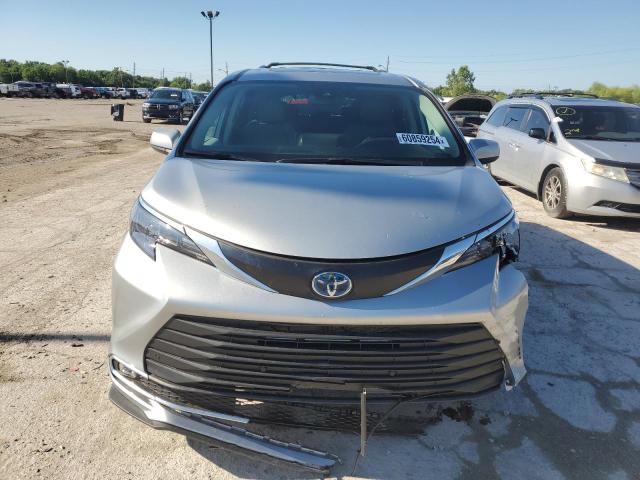 2024 TOYOTA SIENNA XLE - 5TDYSKFC1RS122743