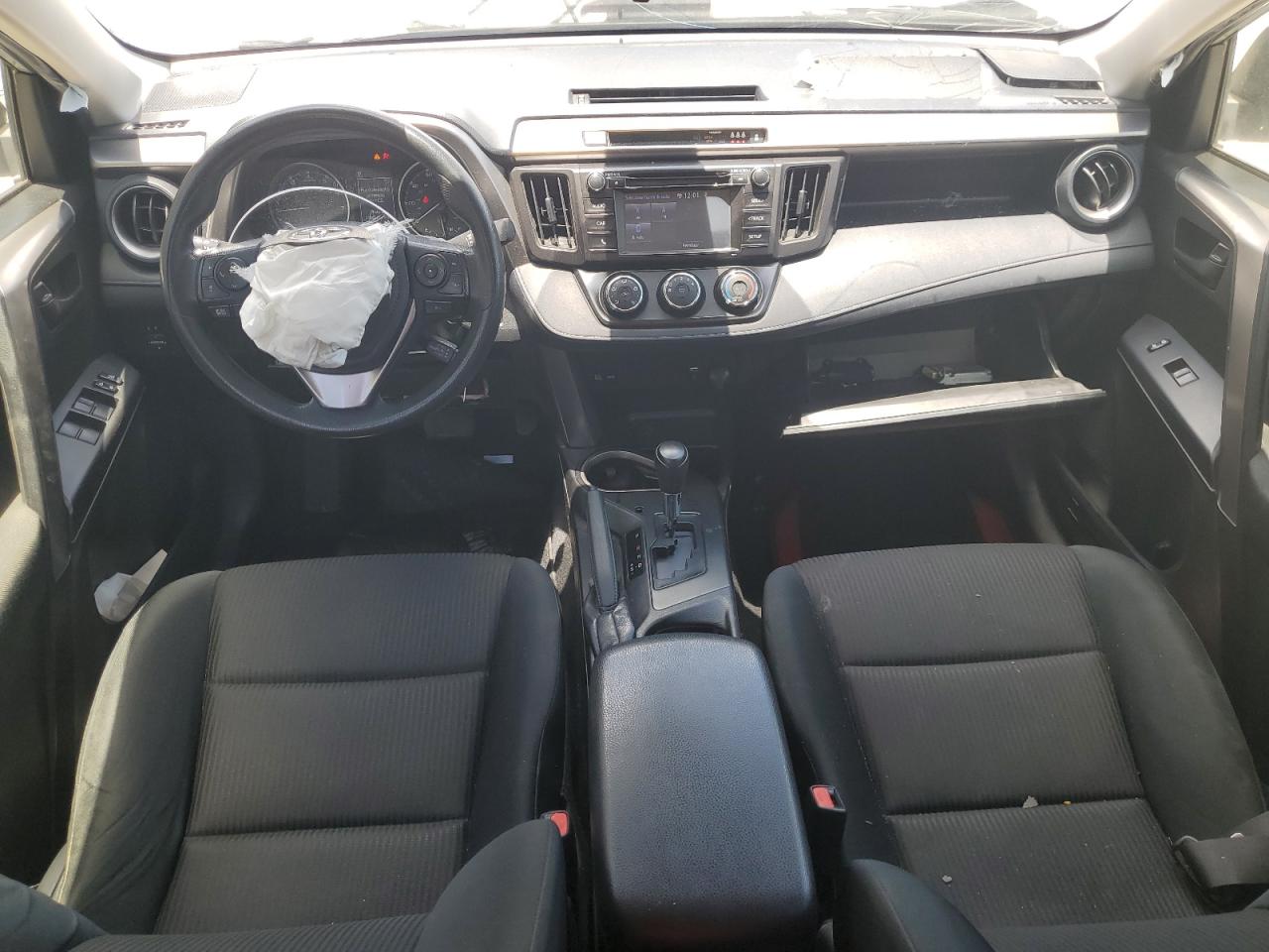 JTMZFREV2JJ184724 2018 Toyota Rav4 Le