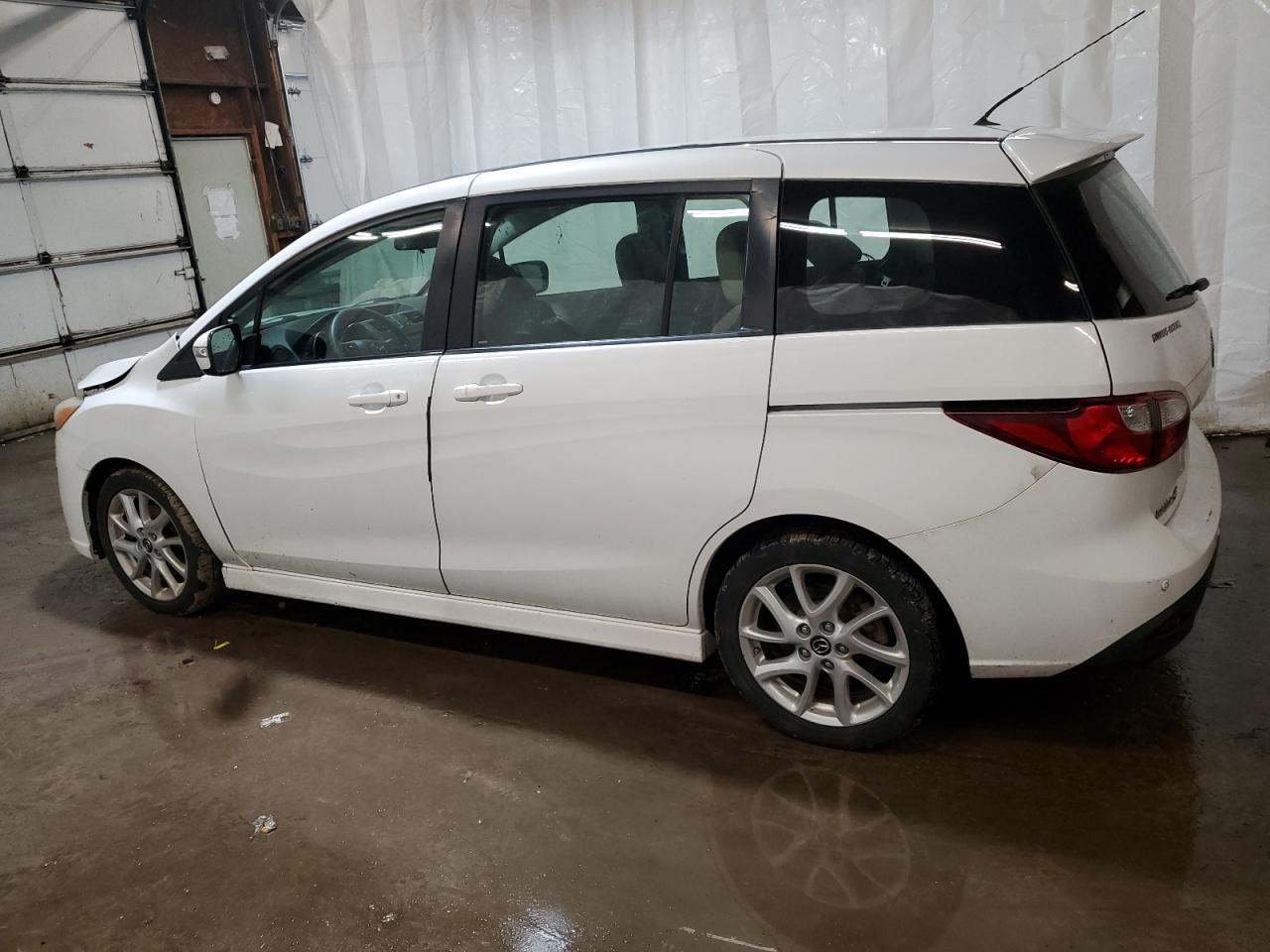 JM1CW2CL8D0151333 2013 Mazda 5