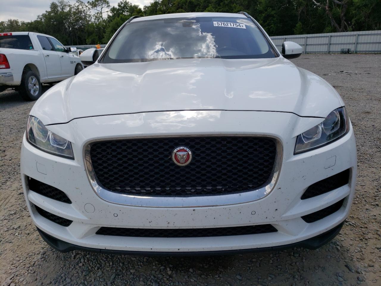 SADCJ2BV9HA067219 2017 Jaguar F-Pace Premium