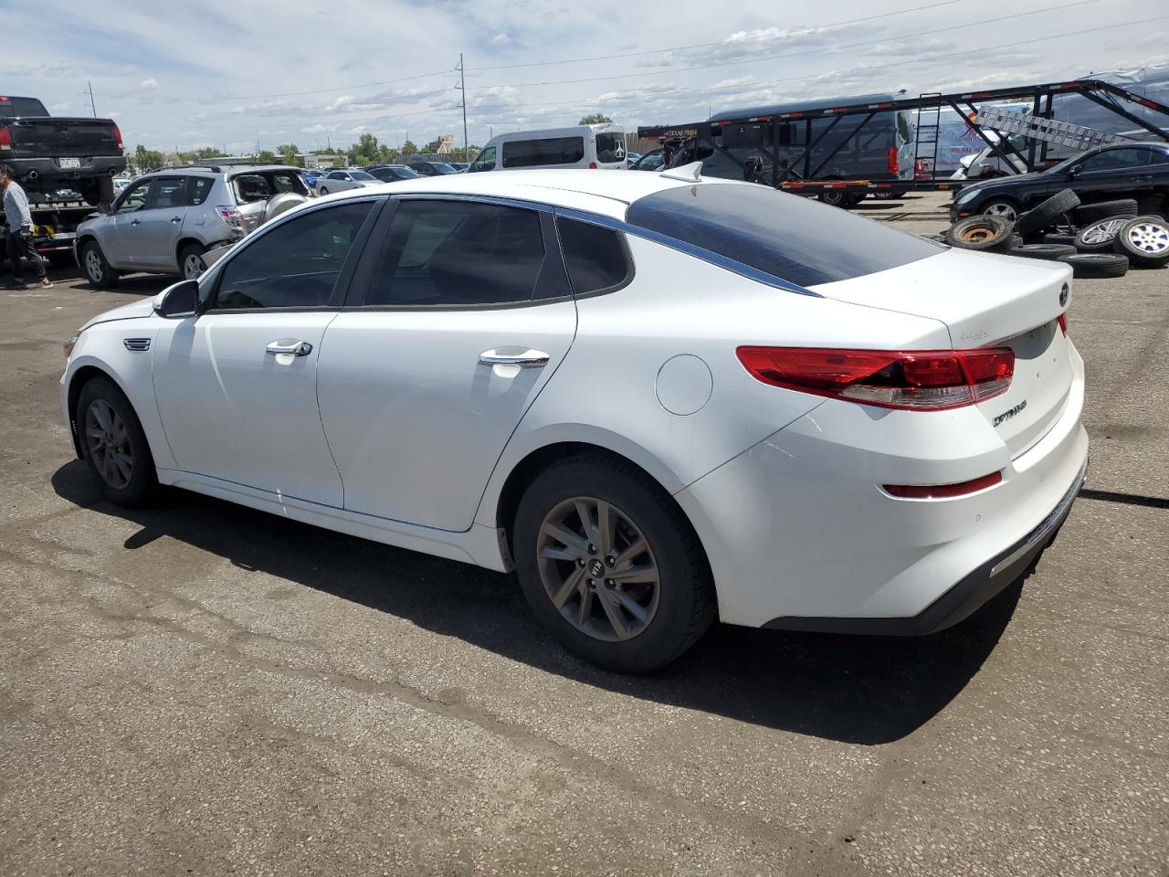 2020 Kia Optima Lx vin: 5XXGT4L37LG388740