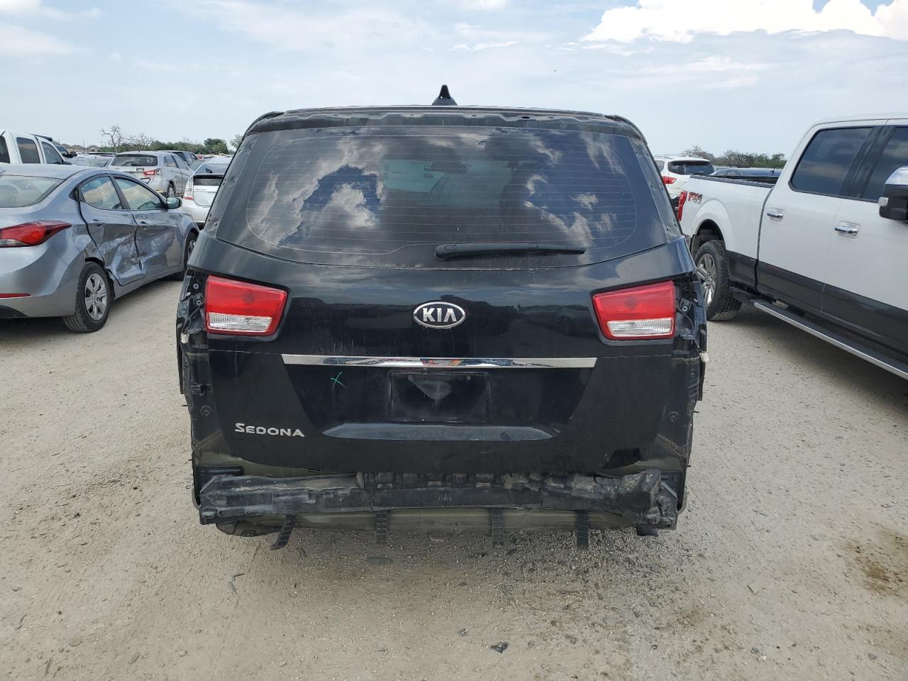 KNDMA5C12G6207819 2016 Kia Sedona L