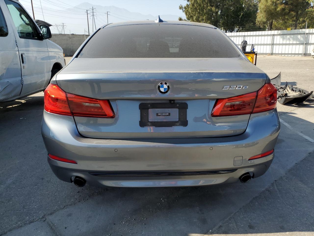 WBAJA9C56KB389194 2019 BMW 530E