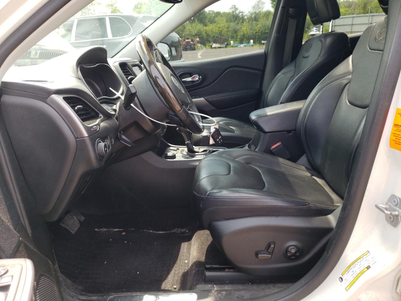 1C4PJMJX4KD160974 2019 Jeep Cherokee Overland