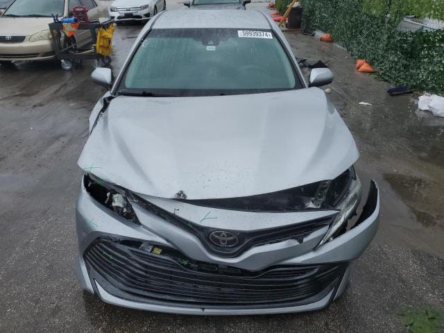 VIN 4T1B11HKXJU070421 2018 Toyota Camry, L no.5