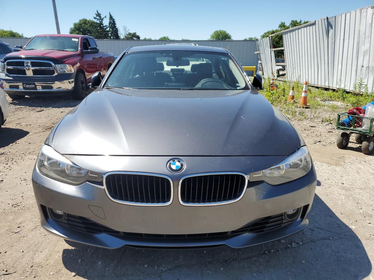 2013 BMW 328 Xi Sulev vin: WBA3B5C53DF138868