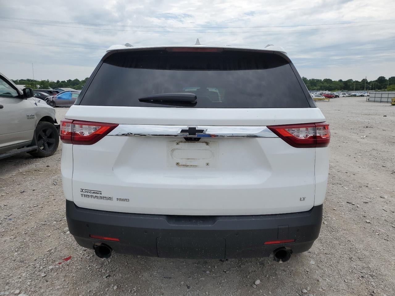 1GNEVHKW7JJ283930 2018 Chevrolet Traverse Lt