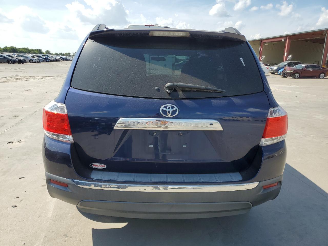 5TDZA3EH7CS027783 2012 Toyota Highlander Base