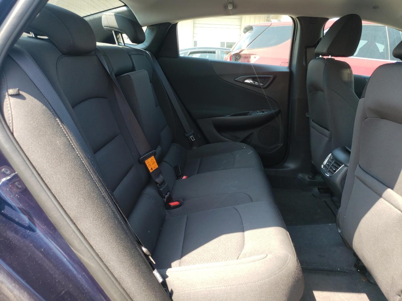 1G1ZD5ST7JF236992 2018 Chevrolet Malibu Lt