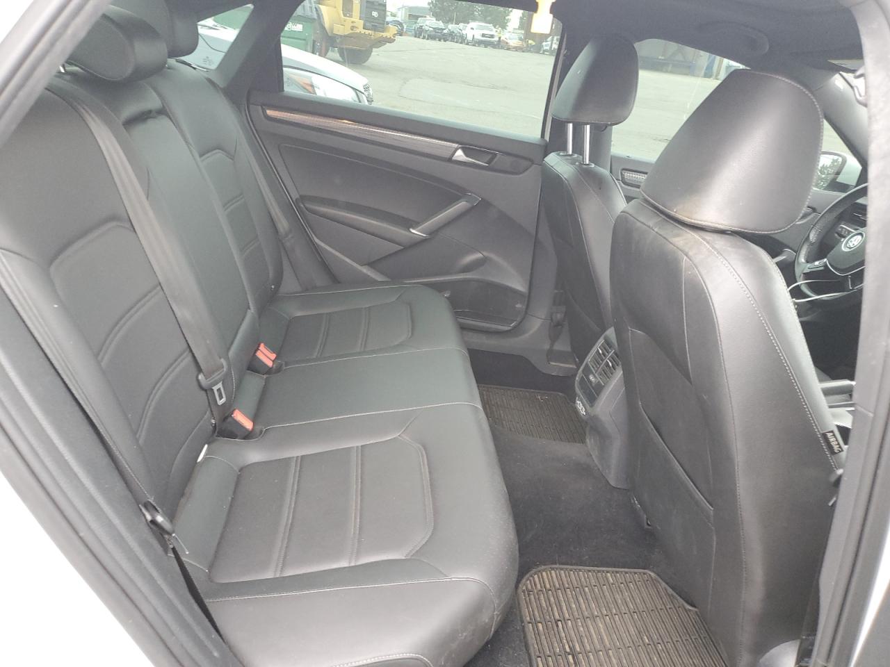 1VWMA7A38MC009479 2021 Volkswagen Passat R-Line