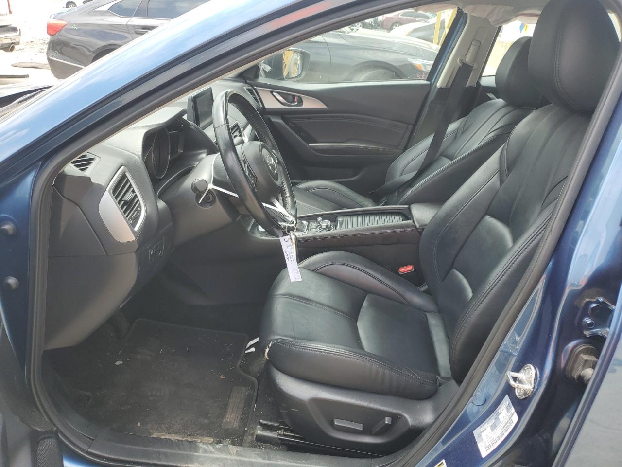 3MZBN1V34JM263526 2018 Mazda 3 Touring