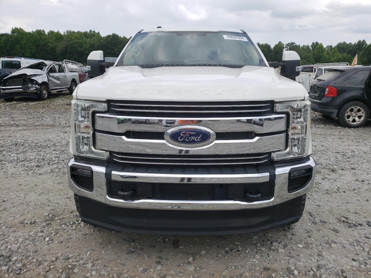 2018 Ford F350 Super Duty vin: 1FT8W3BTXJEB18359