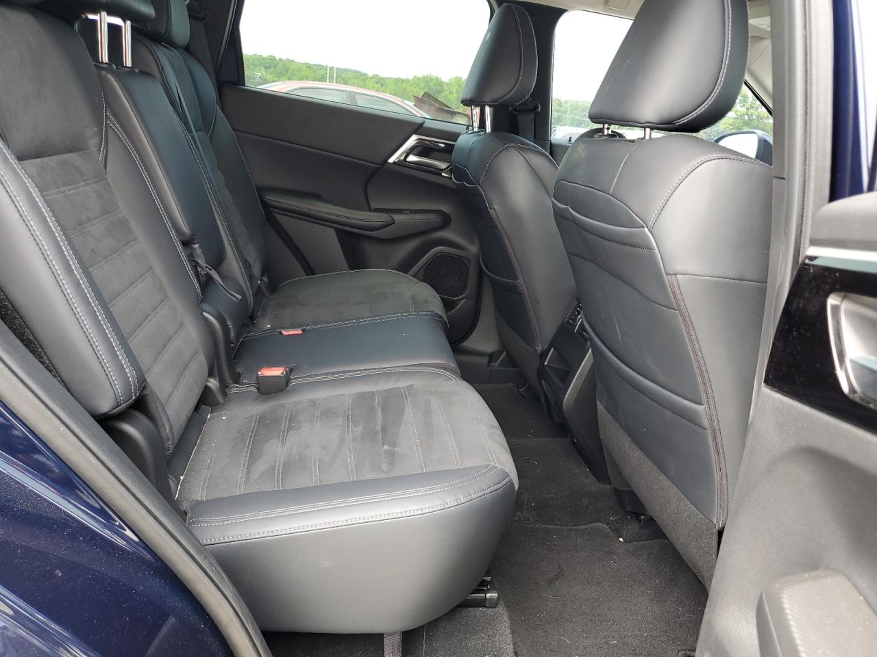 JA4J3UA85NZ011807 2022 Mitsubishi Outlander Se