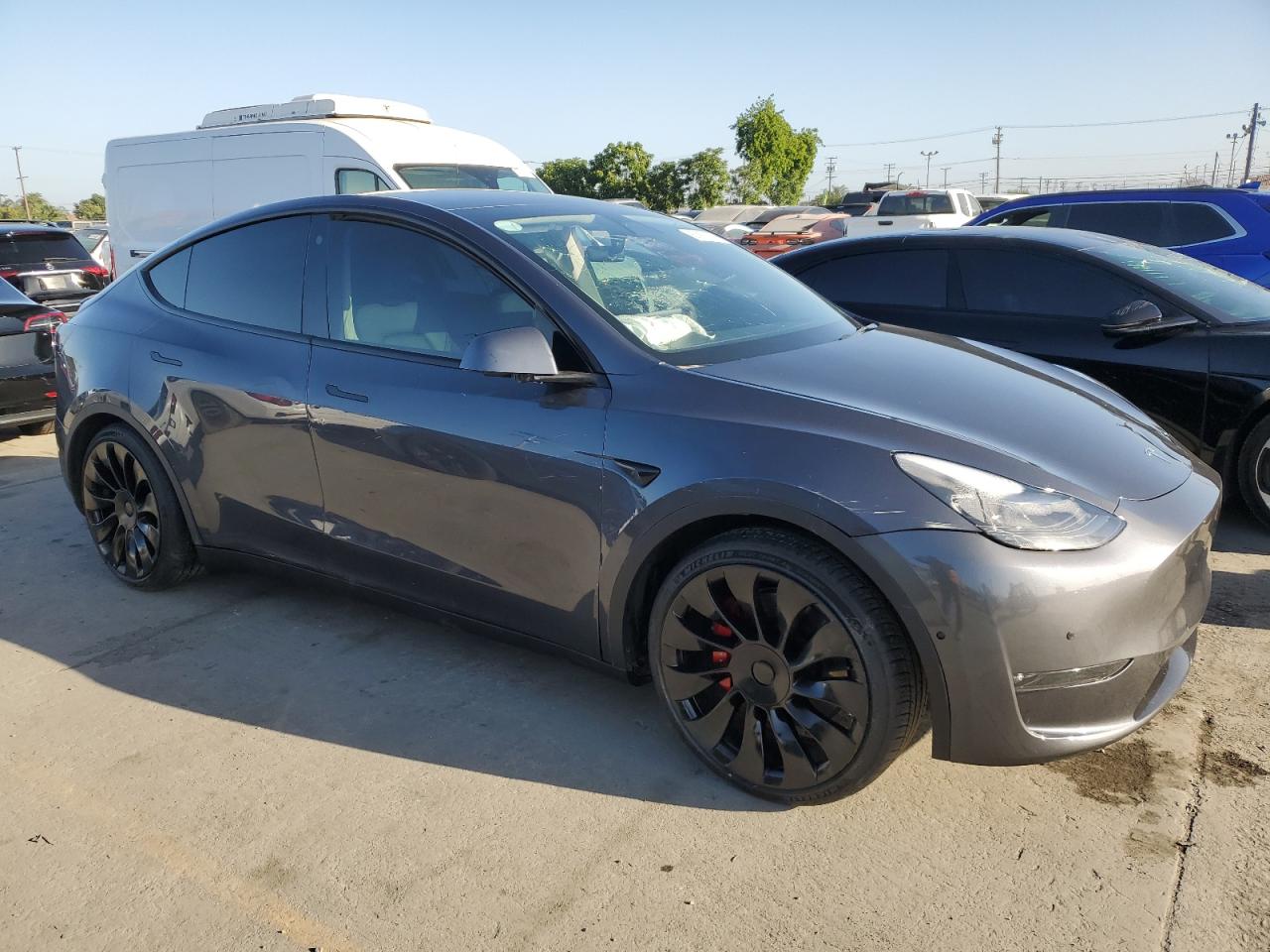 2022 Tesla Model Y vin: 7SAYGDEF3NF348289