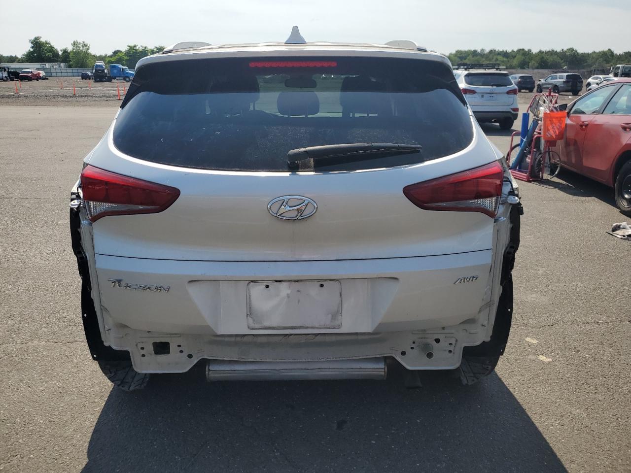 KM8J3CA45JU802290 2018 Hyundai Tucson Sel