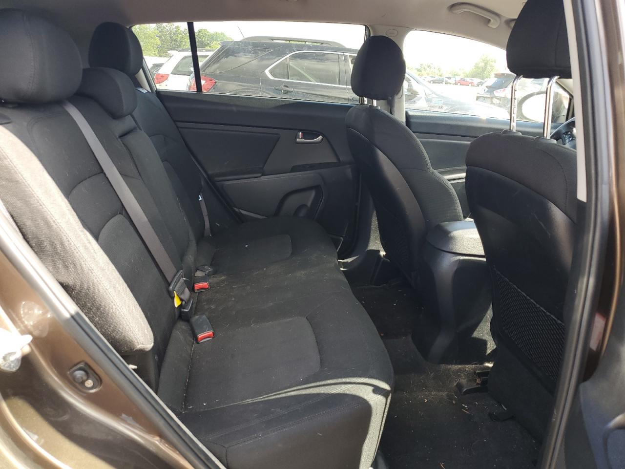 KNDPBCA21B7098850 2011 Kia Sportage Lx