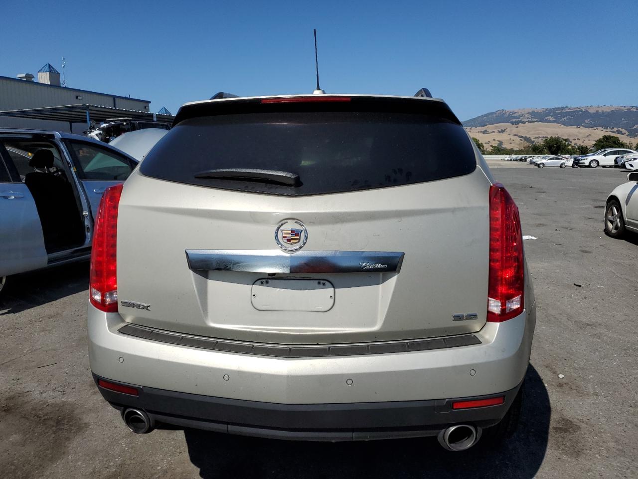 3GYFNCE37GS571062 2016 Cadillac Srx Performance Collection