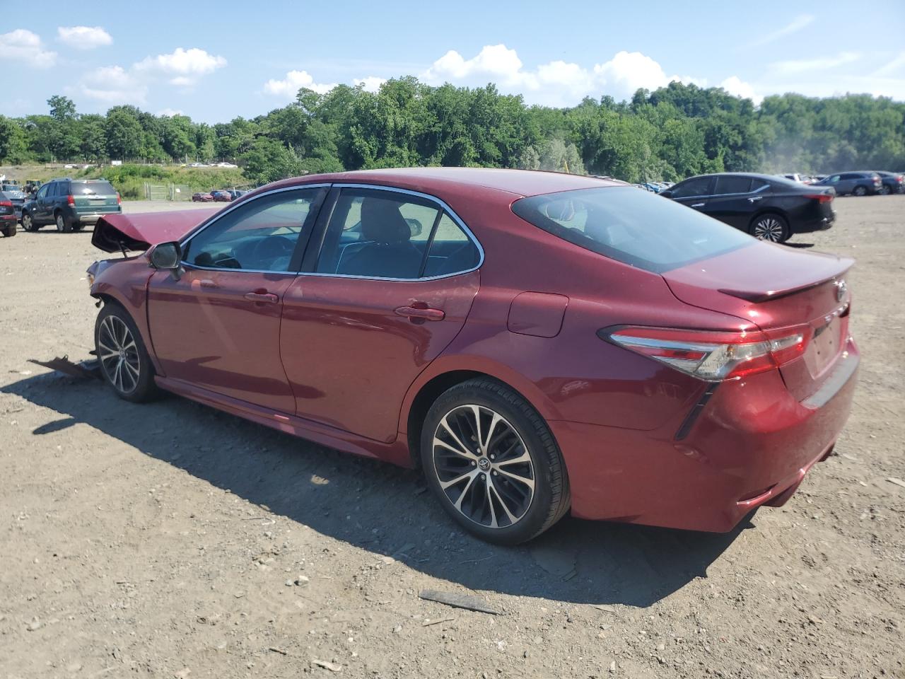 TOYOTA CAMRY L 2018 red  gas 4T1B11HK9JU630588 photo #3