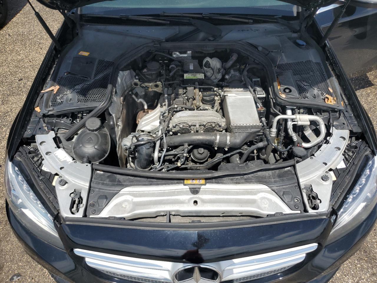 55SWF4KB7GU139504 2016 Mercedes-Benz C 300 4Matic