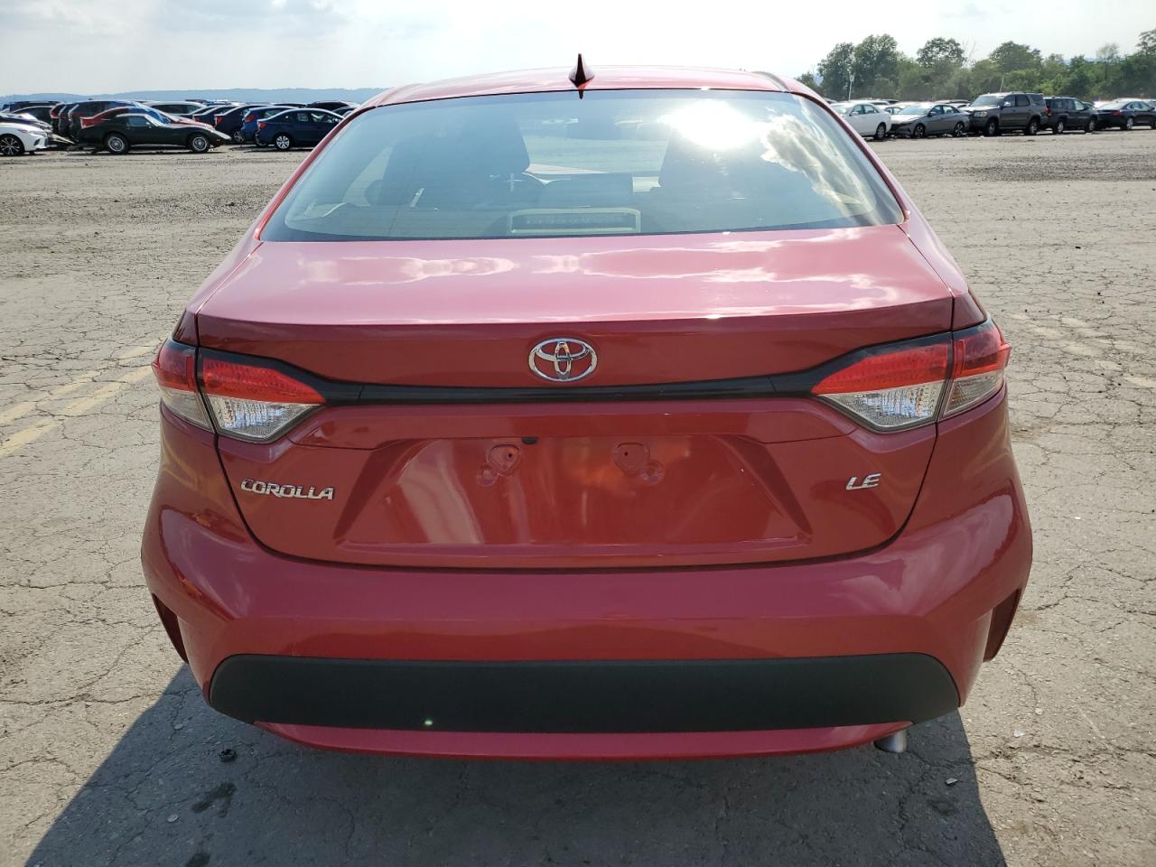 2021 Toyota Corolla Le vin: JTDEPMAE5MJ126762