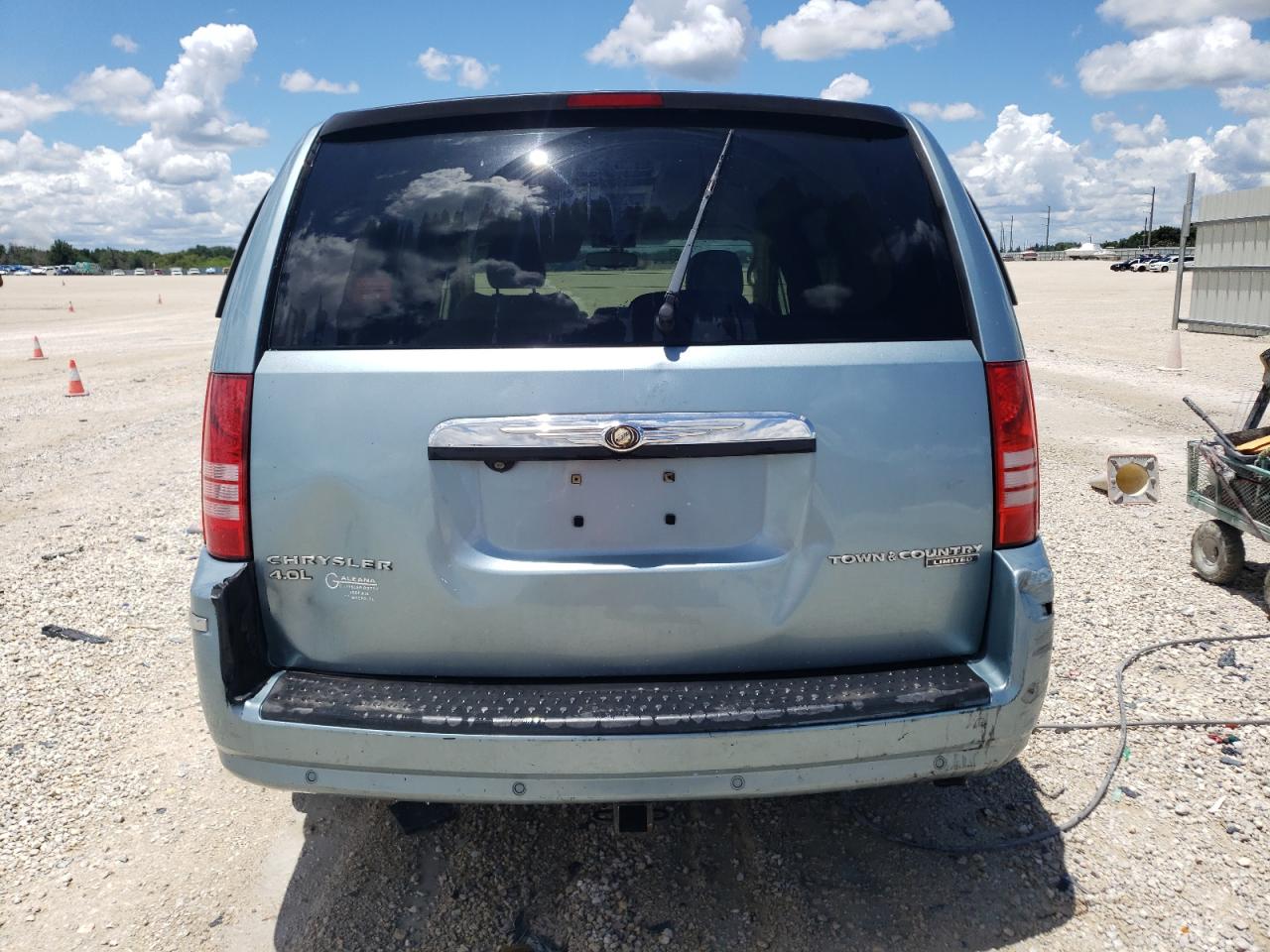 2A4RR7DX7AR501773 2010 Chrysler Town & Country Limited