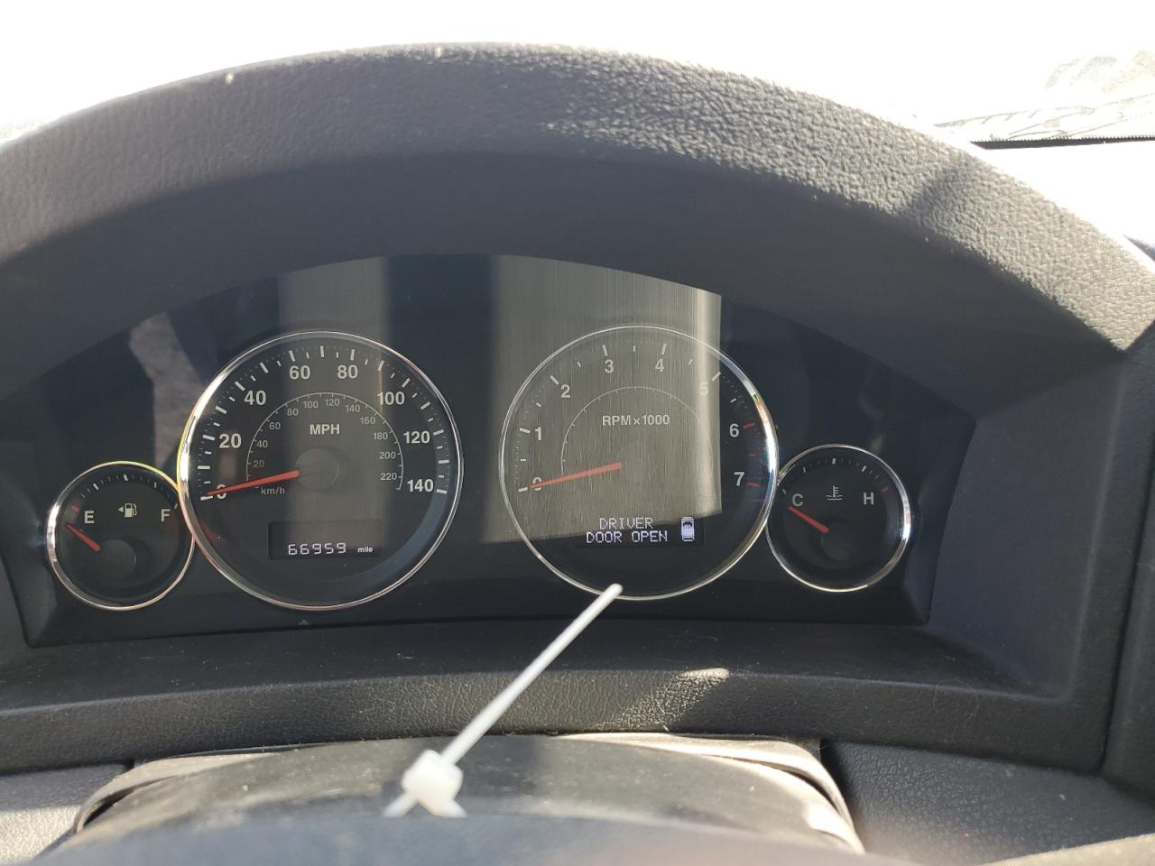 1J8GS48K88C217675 2008 Jeep Grand Cherokee Laredo