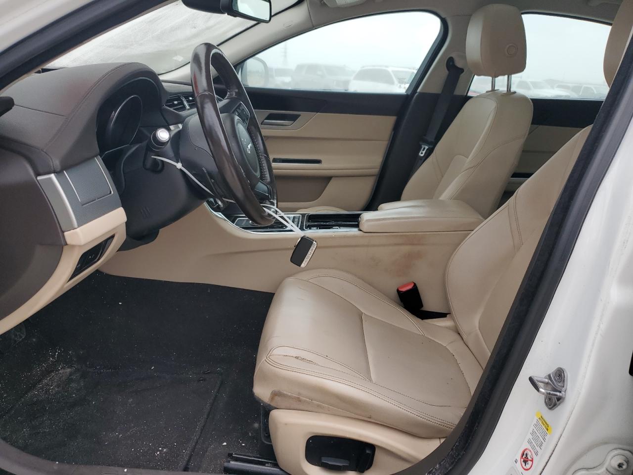 SAJBJ4BV3HCY27850 2017 Jaguar Xf Premium