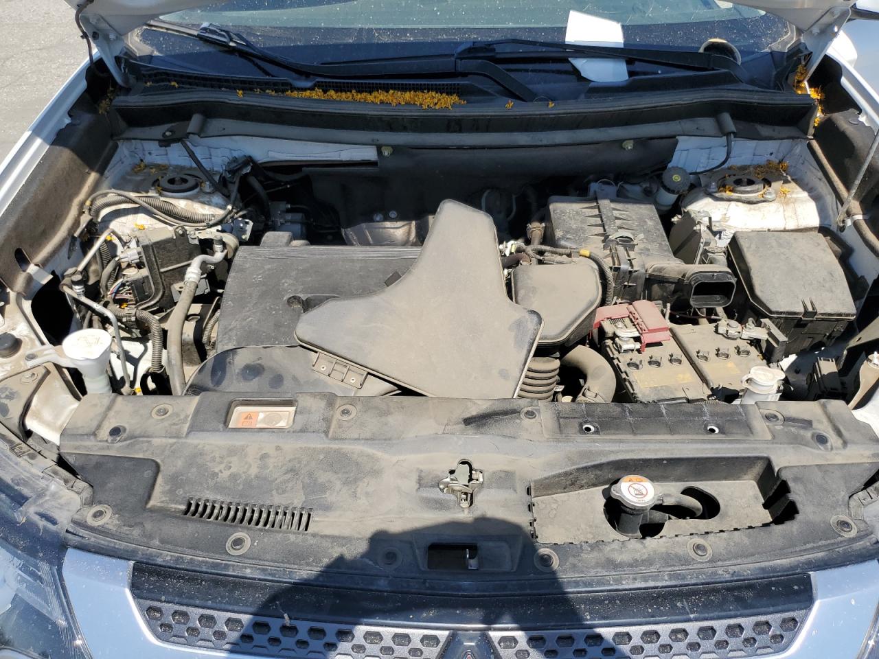 JA4AD3A38KZ036594 2019 Mitsubishi Outlander Se