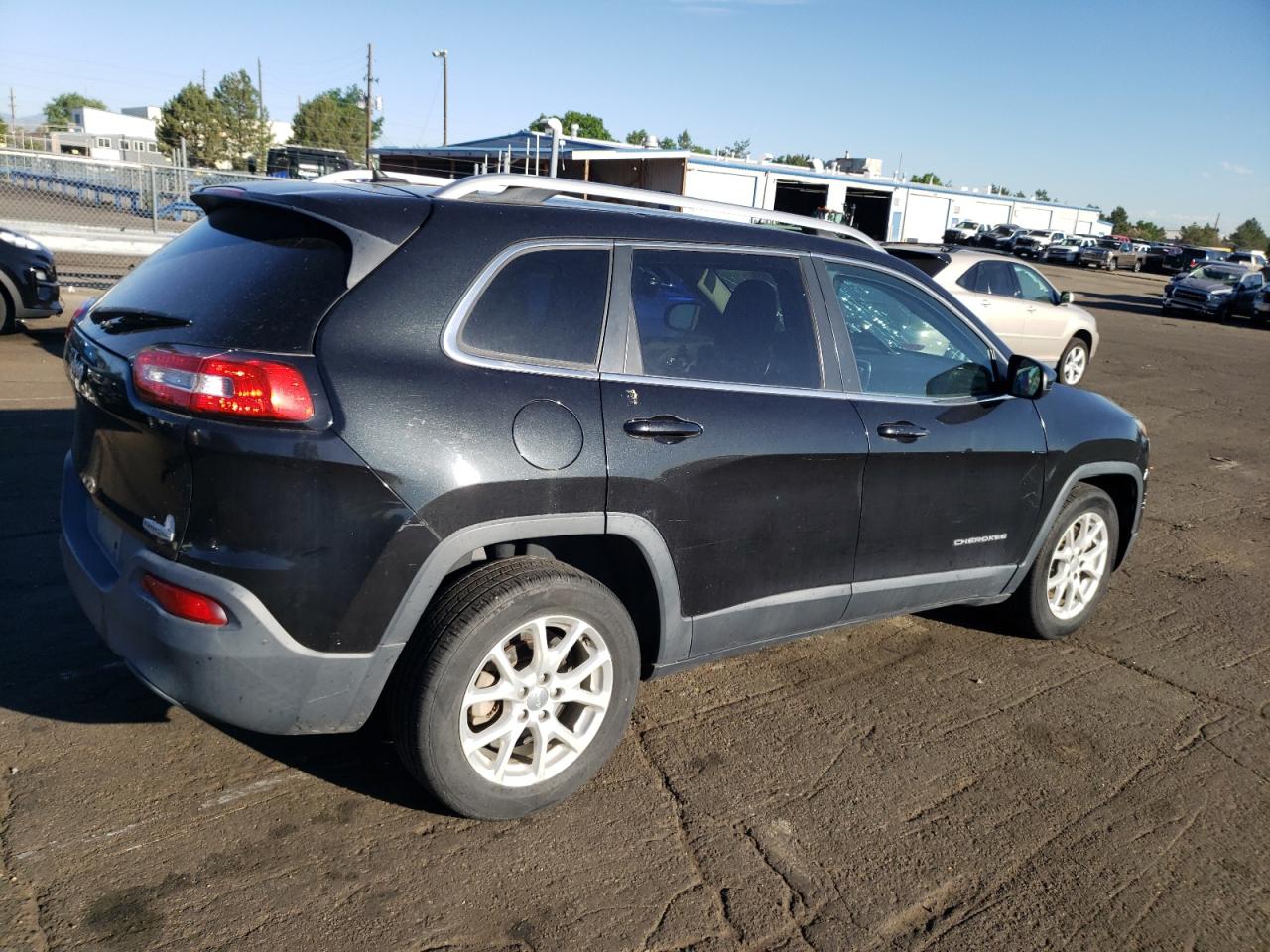 2014 Jeep Cherokee Latitude vin: 1C4PJLCB9EW245085