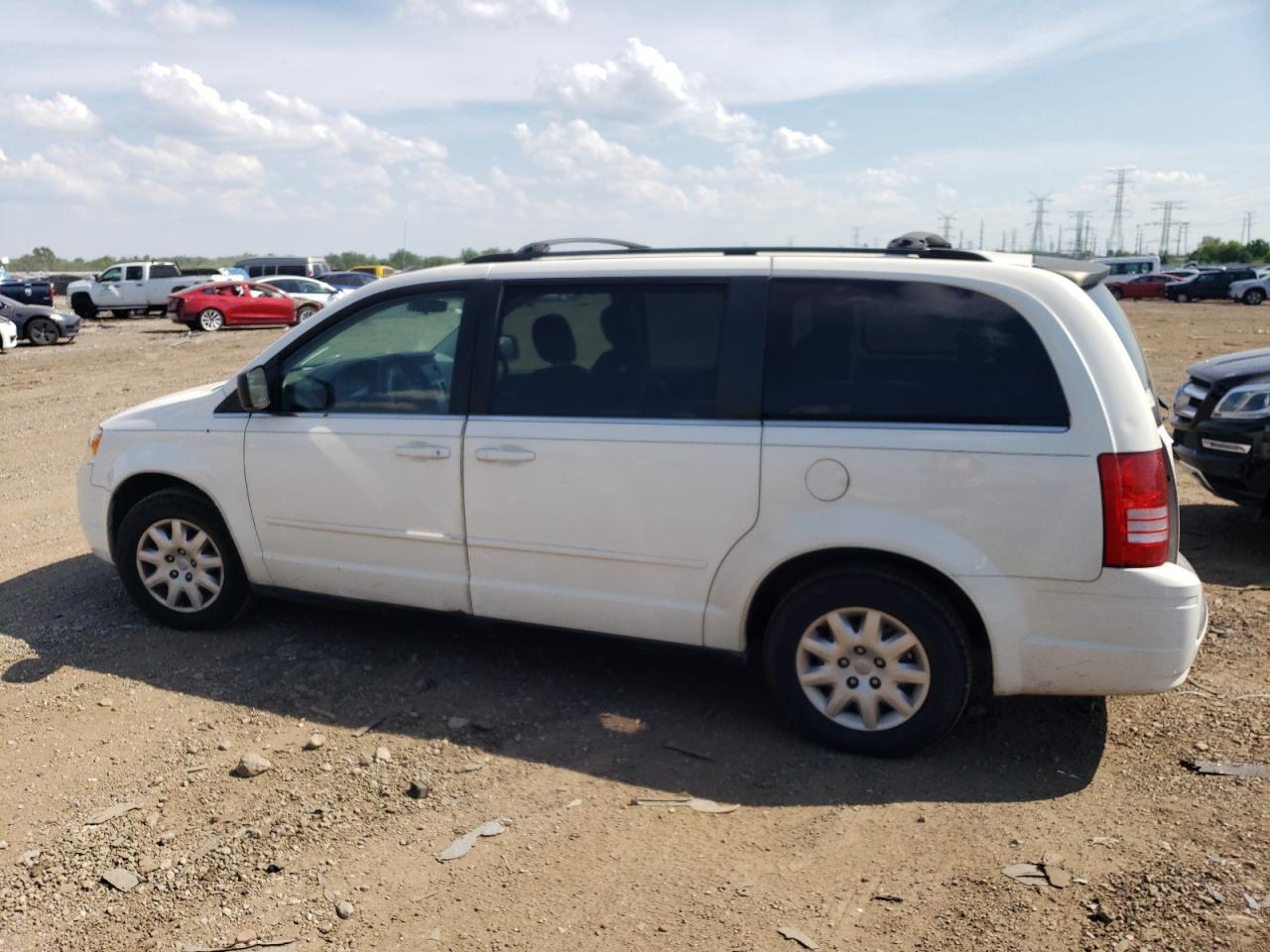 Lot #2907343989 2010 CHRYSLER TOWN & COU