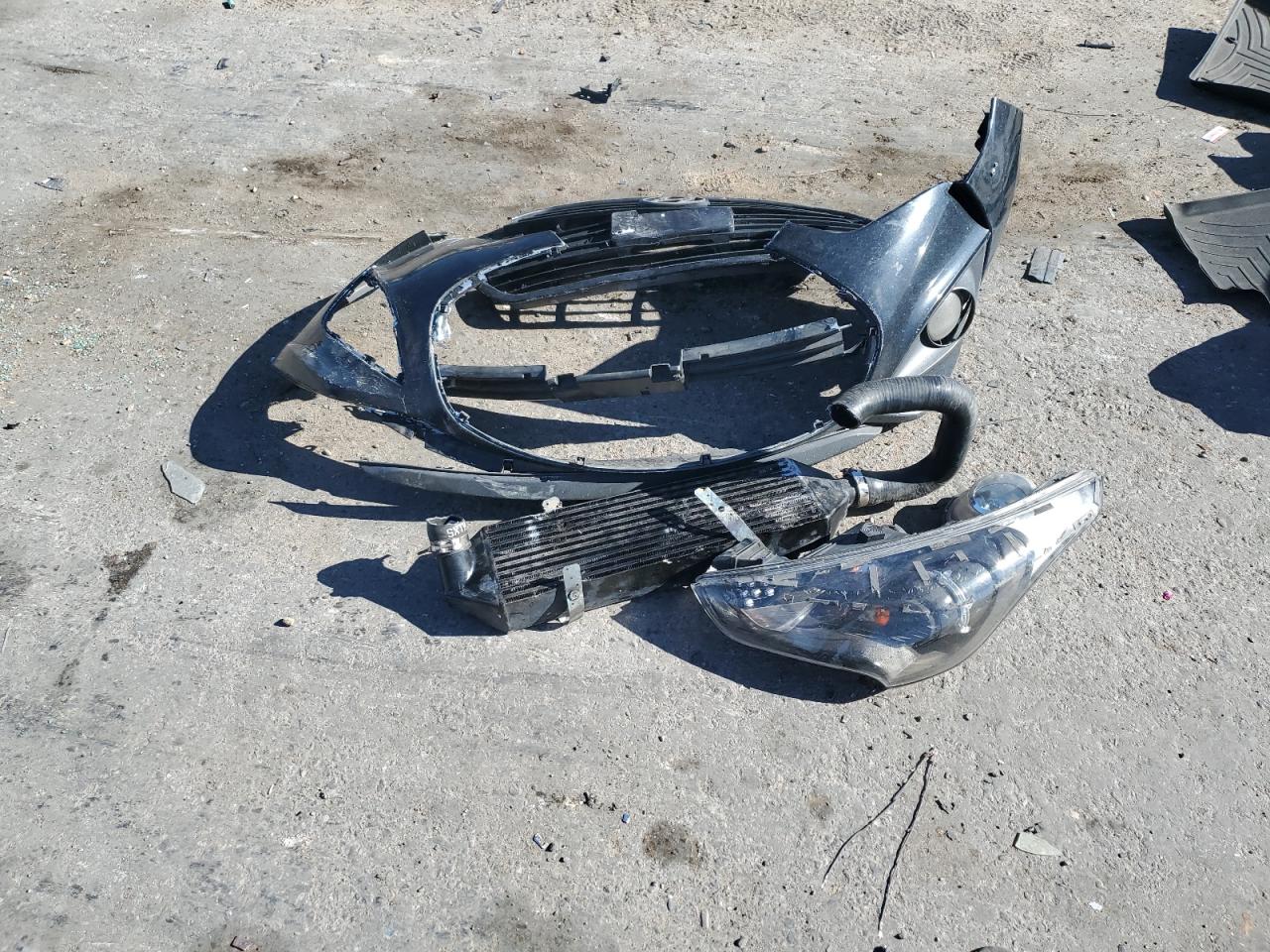 KMHTC6AE6DU145930 2013 Hyundai Veloster Turbo