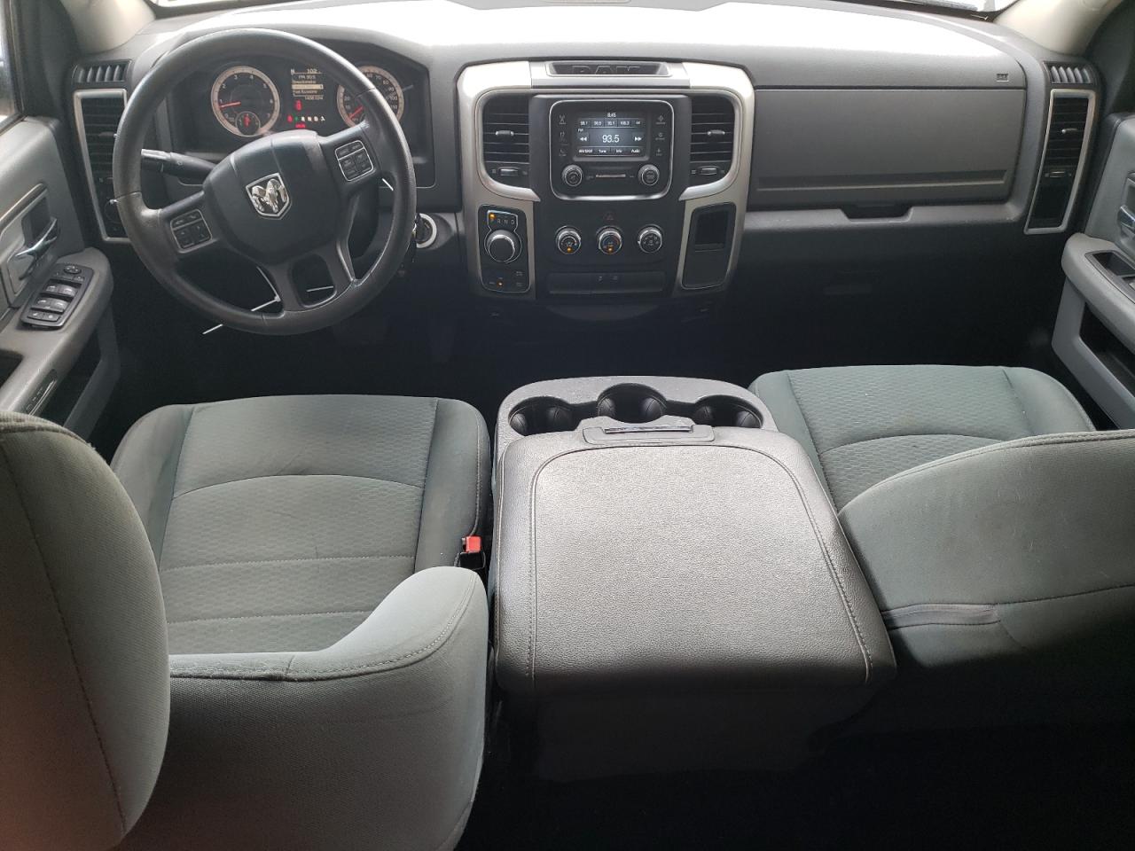 1C6RR7GG7GS334217 2016 Ram 1500 Slt