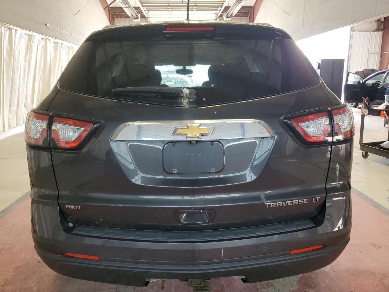 1GNKVGKD6FJ201110 2015 Chevrolet Traverse Lt