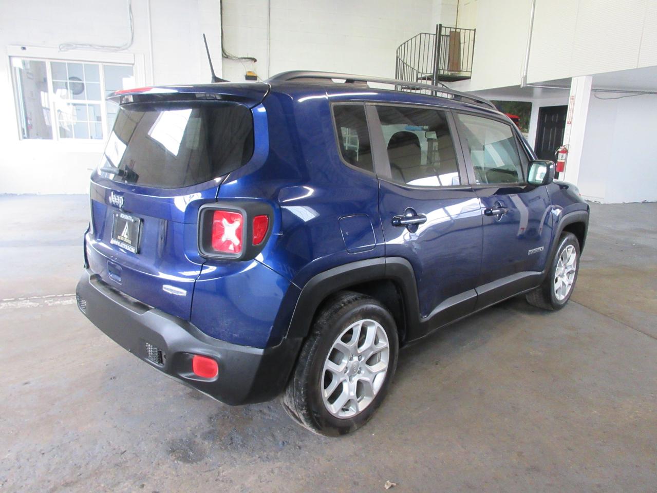 2018 Jeep Renegade Latitude vin: ZACCJABB1JPH10843