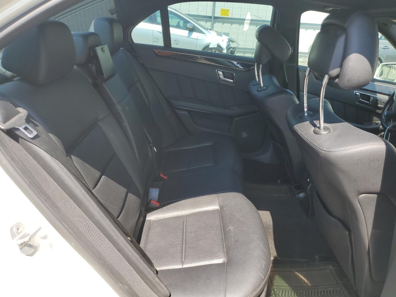 WDDHF8HBXBA480881 2011 Mercedes-Benz E 350 4Matic