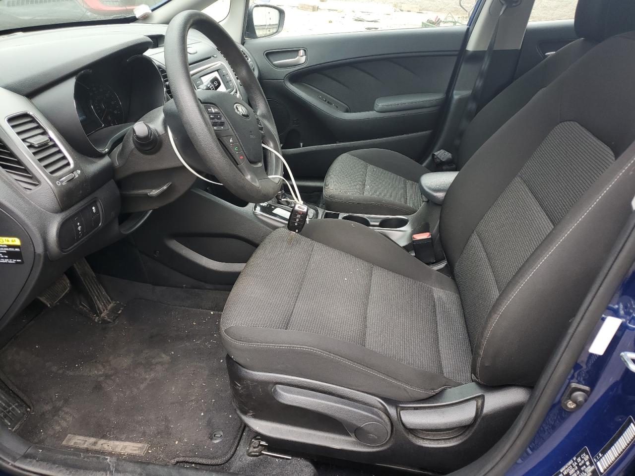 3KPFK4A78JE275860 2018 Kia Forte Lx