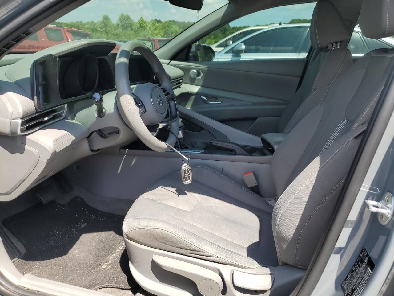 KMHLM4AGXNU239443 2022 Hyundai Elantra Sel