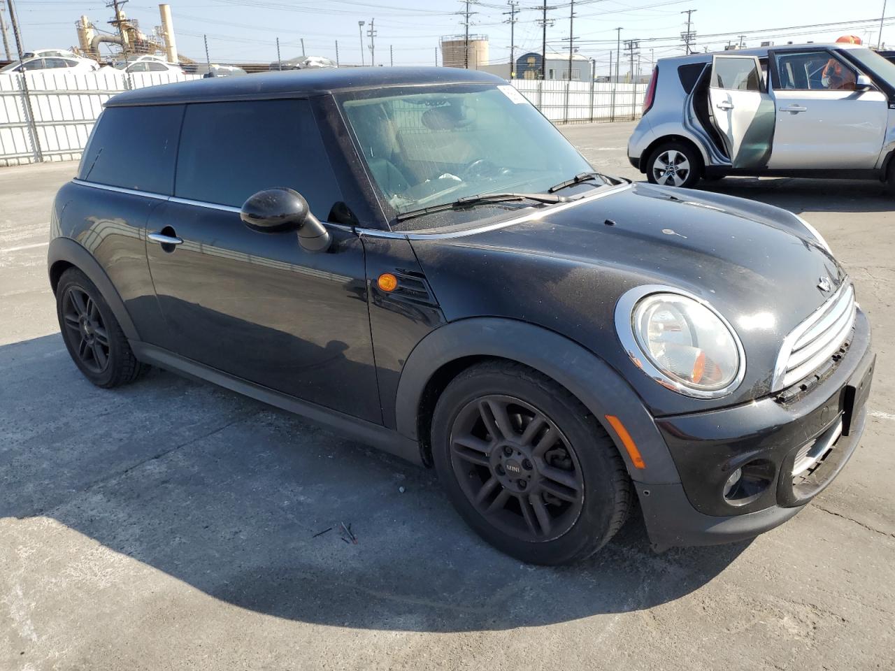 2013 Mini Cooper vin: WMWSU3C52DT549125