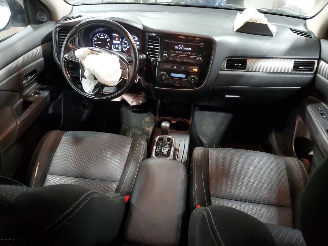 JA4AZ3A34GZ033264 2016 Mitsubishi Outlander Se