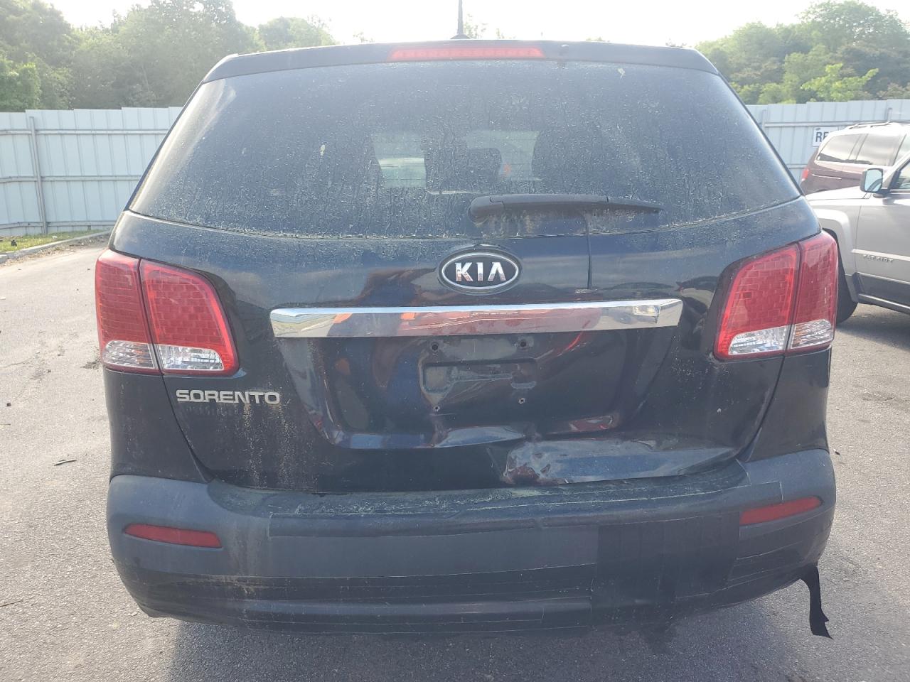 5XYKT3A15BG145640 2011 Kia Sorento Base