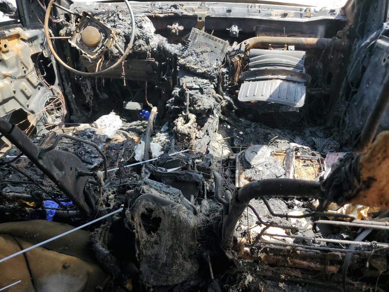 KNDJD733365556077 2006 Kia Sorento Ex