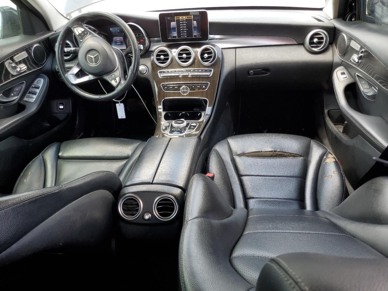 55SWF4JB0HU185873 2017 Mercedes-Benz C 300