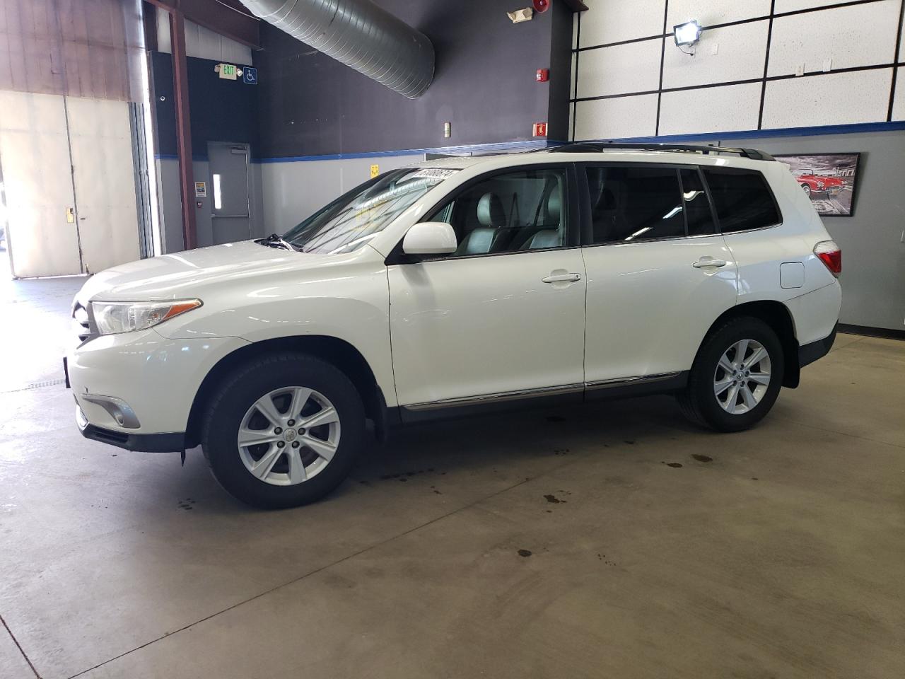 2013 Toyota Highlander Base vin: 5TDBK3EH4DS255899