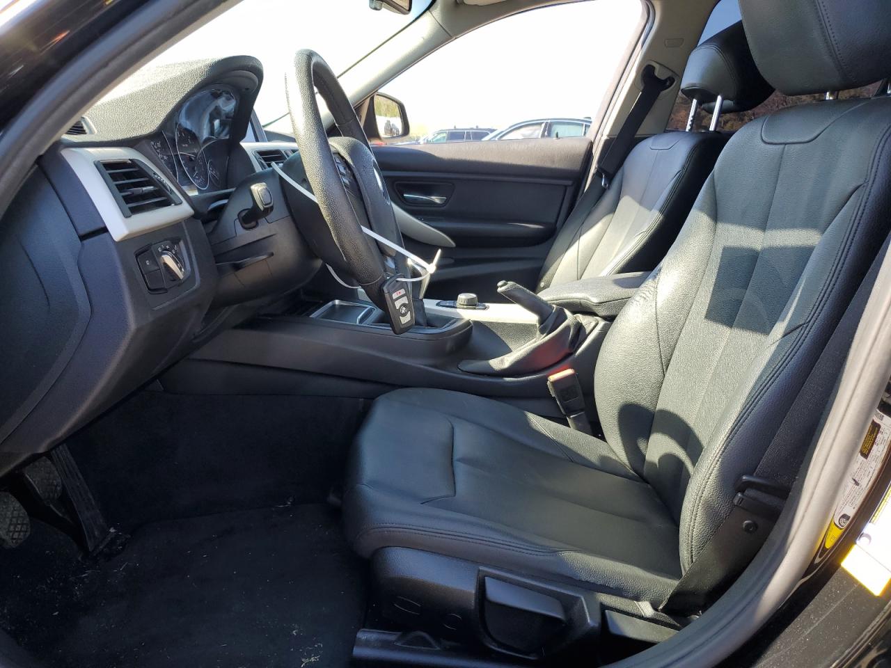 WBA8A9C53GK622549 2016 BMW 320 I