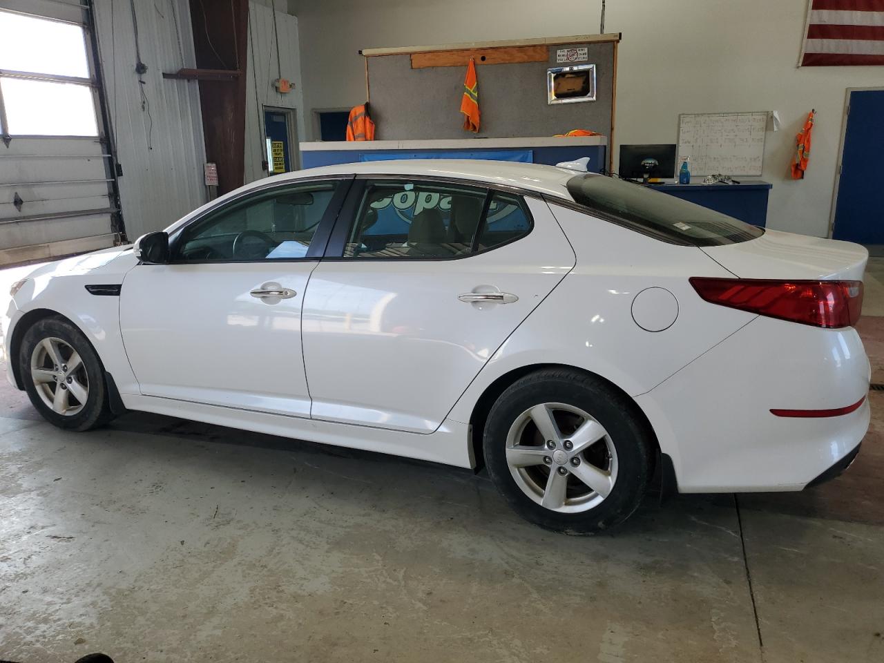 2015 Kia Optima Lx vin: KNAGM4A72F5571908