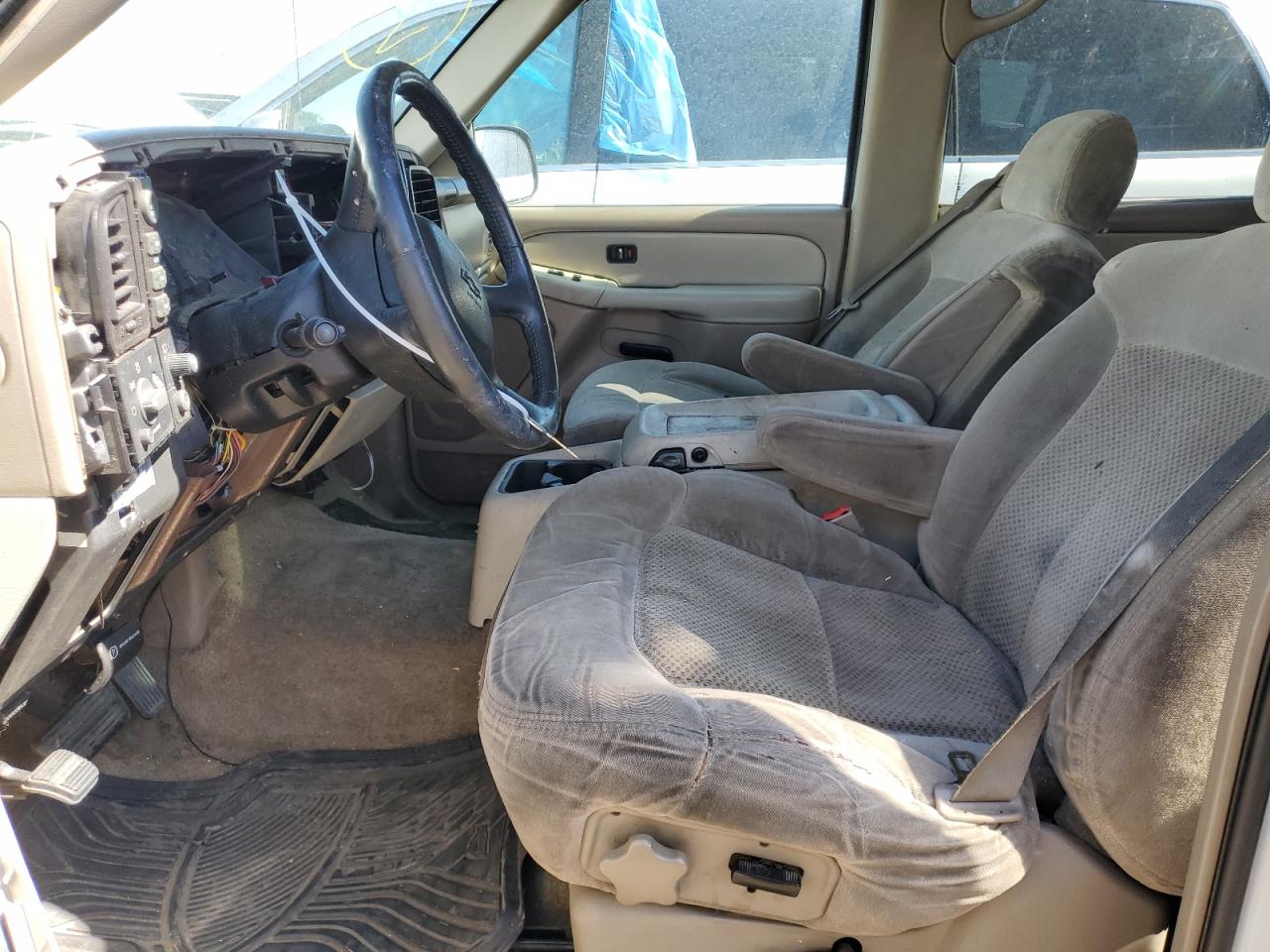 1GNEK13Z12J237763 2002 Chevrolet Tahoe K1500