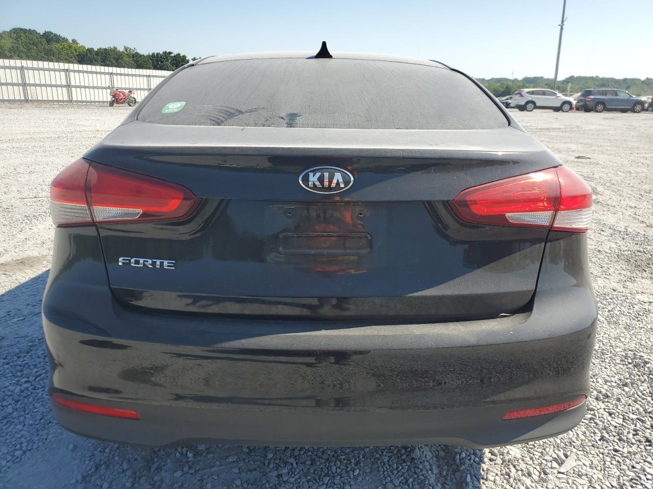 3KPFK4A76HE030422 2017 Kia Forte Lx