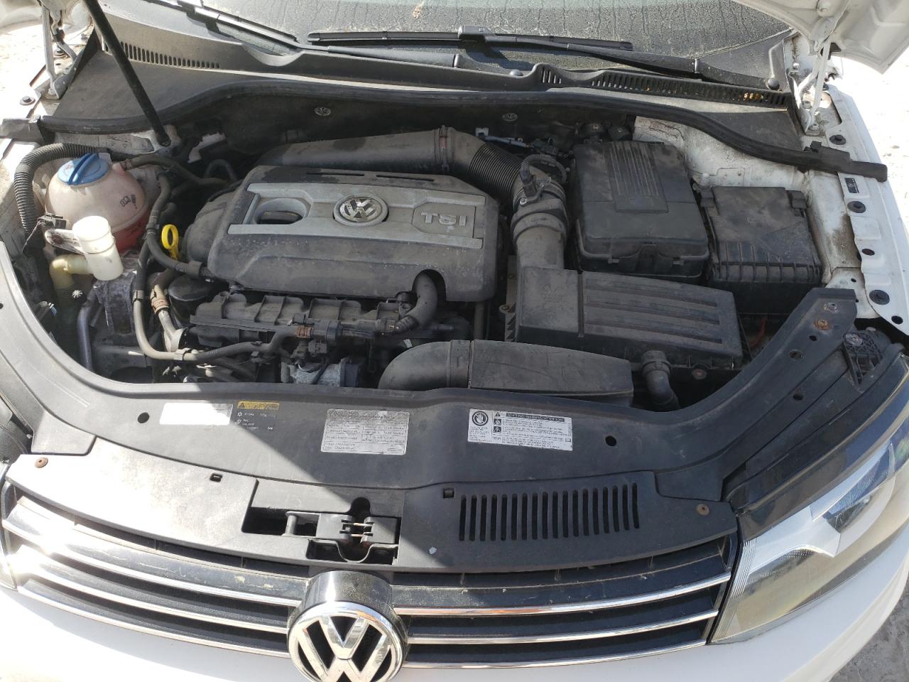 WVWBW8AH2GV000427 2016 Volkswagen Eos Komfort